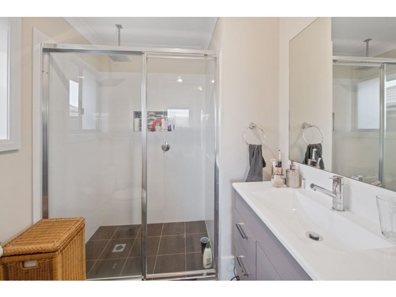 11 Wear Street, Oran Park NSW 2570