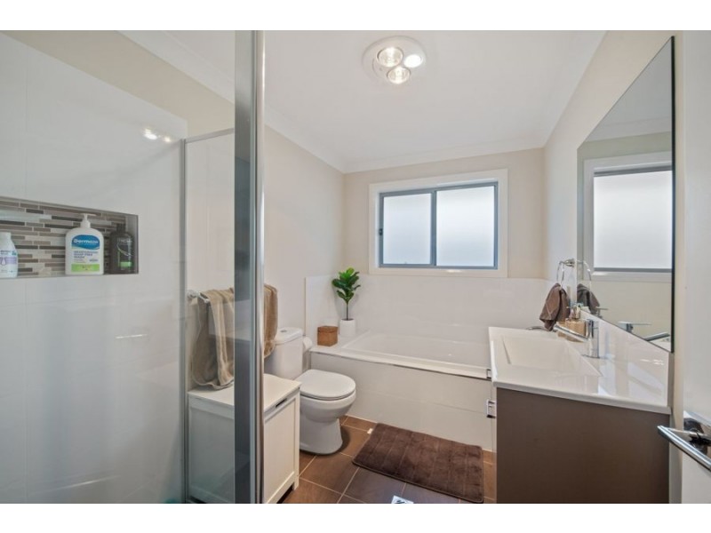 11 Wear Street, Oran Park NSW 2570