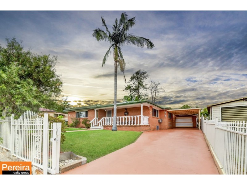 14 Lantana Street, Macquarie Fields NSW 2564