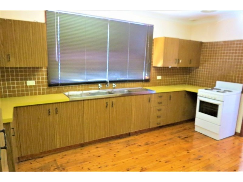 18 Phyllis Street, Minto NSW 2566