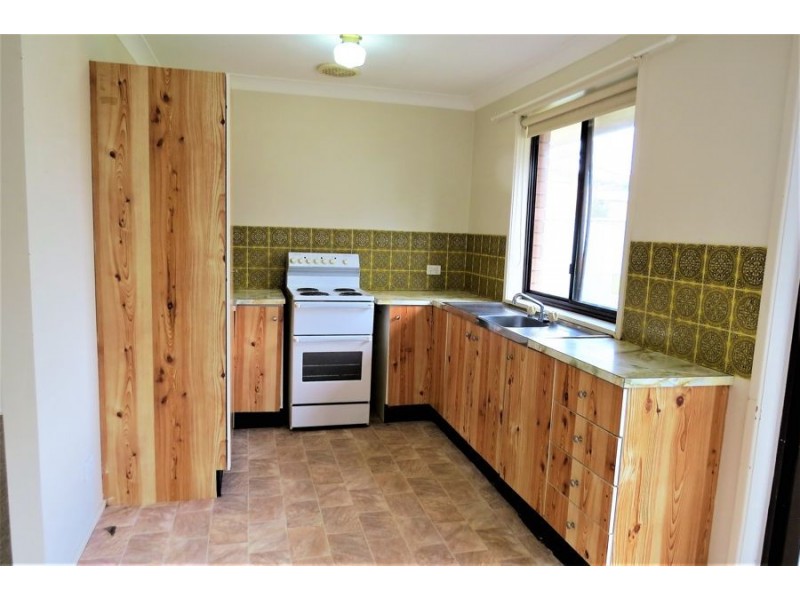 13 Church Street, Elderslie NSW 2570