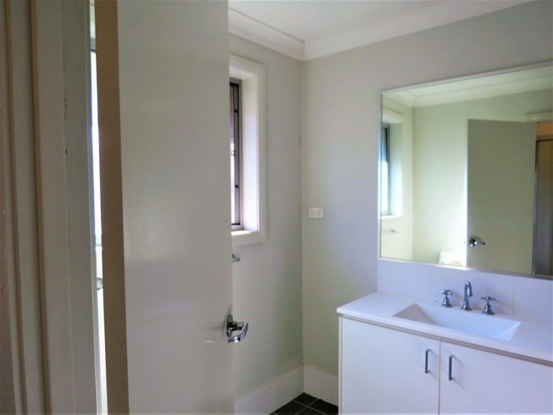 97 Atlantic Boulevarde, Glenfield NSW 2167