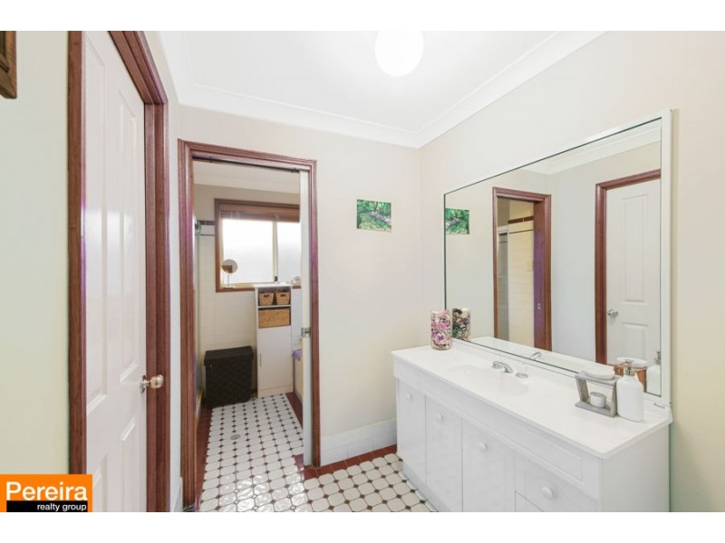 39 Glenfield Drive, Currans Hill NSW 2567