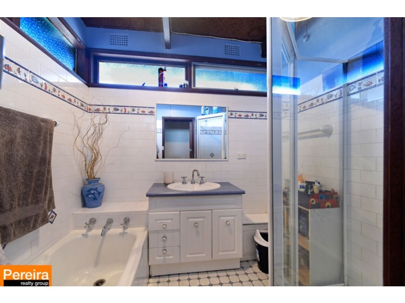 13 Uther Avenue, Bradbury NSW 2560