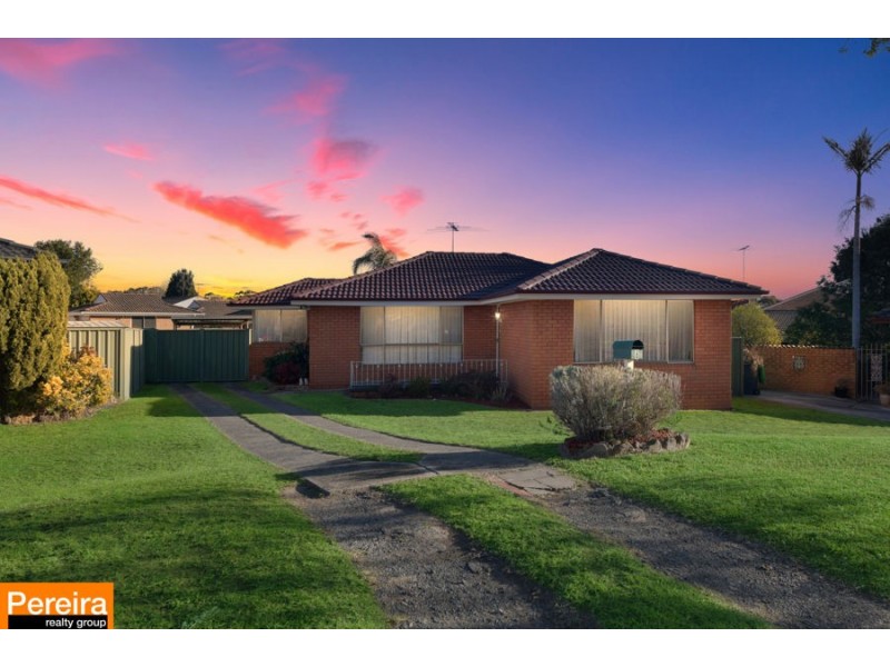 8 Rigo Place, Glenfield NSW 2167