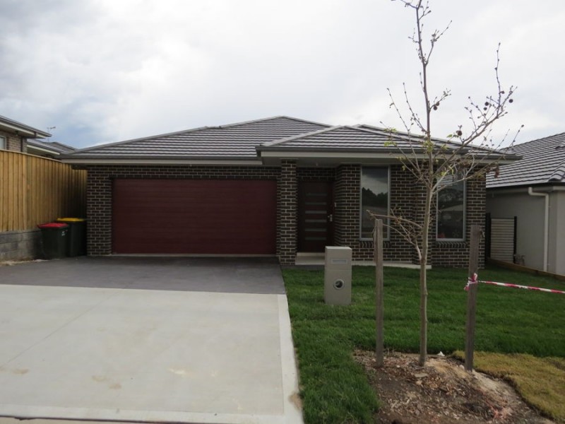 80 Crowley Boulevarde, Claymore NSW 2559