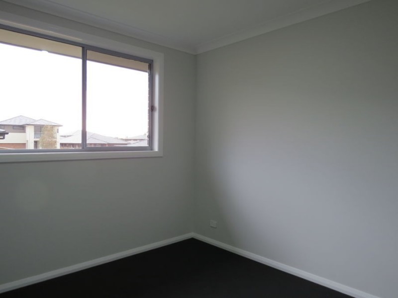 80 Crowley Boulevarde, Claymore NSW 2559