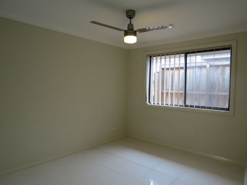 4 McIntyre Circuit, Middleton Grange NSW 2171