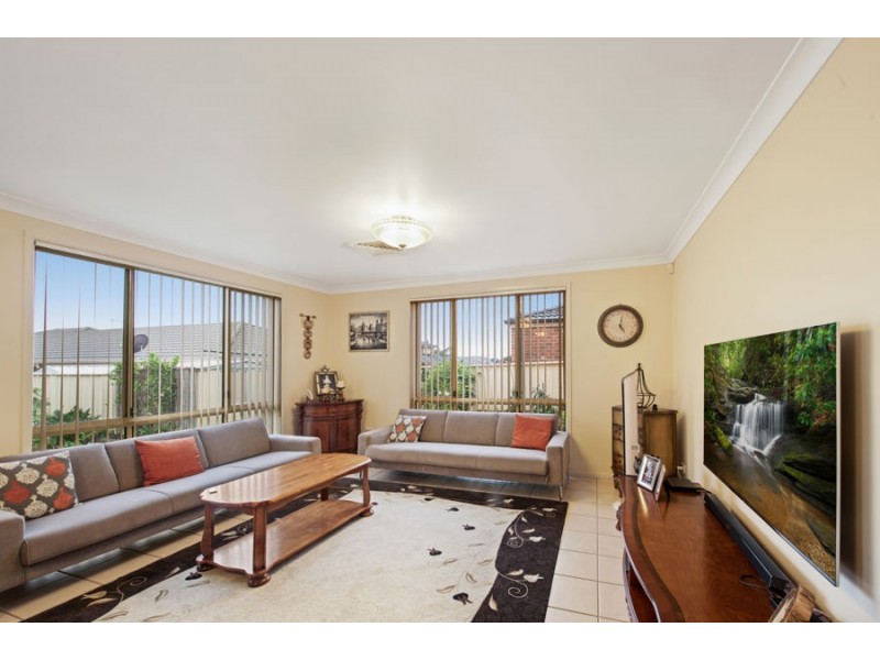 68 Tamworth Crescent, Hoxton Park NSW 2171