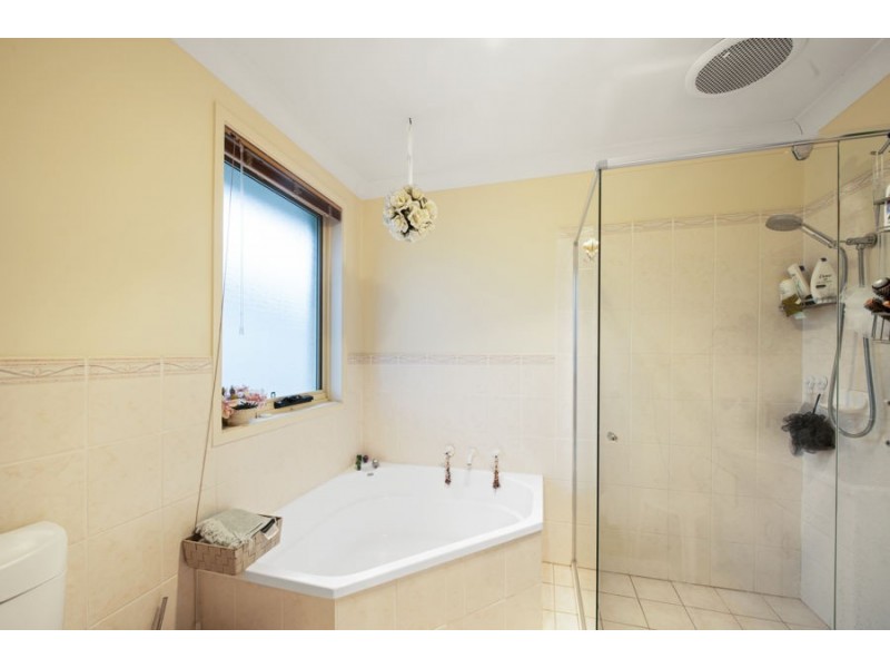68 Tamworth Crescent, Hoxton Park NSW 2171