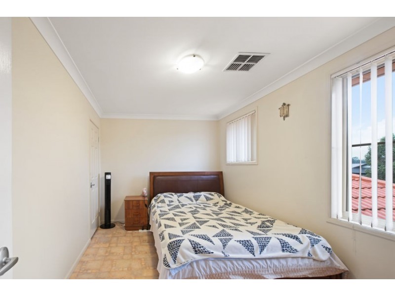 68 Tamworth Crescent, Hoxton Park NSW 2171