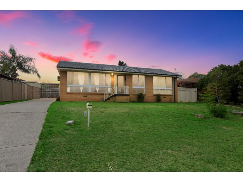 72 Stromeferry Crescent, St Andrews NSW 2566