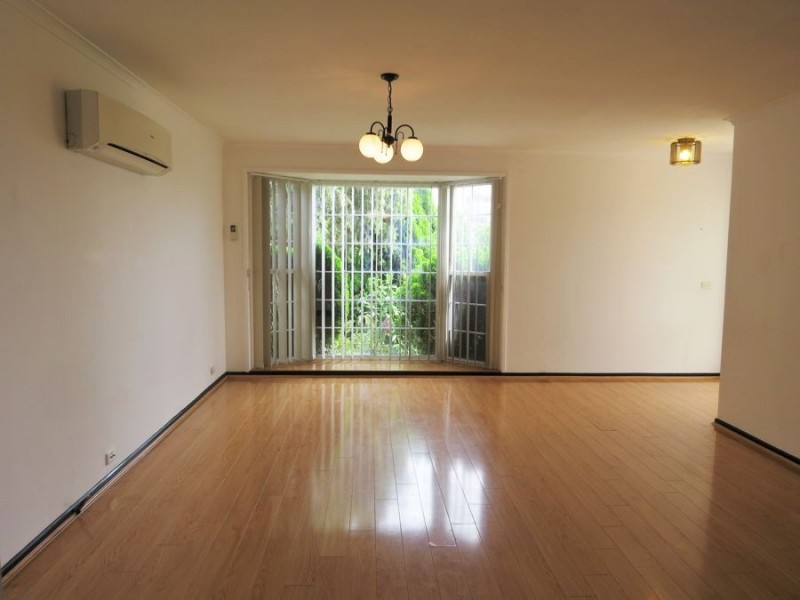 9 Methil Place, St Andrews NSW 2566