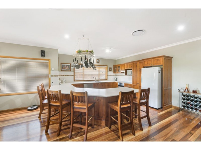 9 John Street, The Oaks NSW 2570