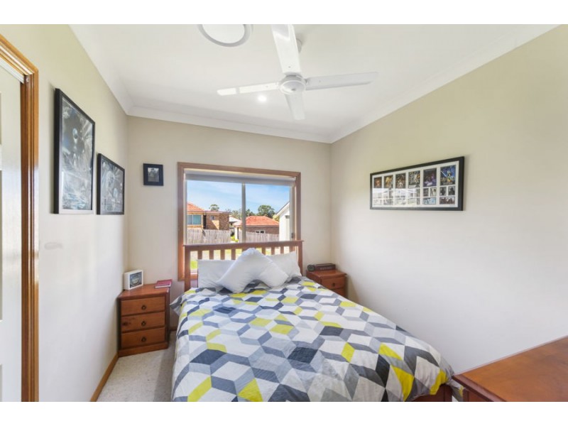 9 John Street, The Oaks NSW 2570