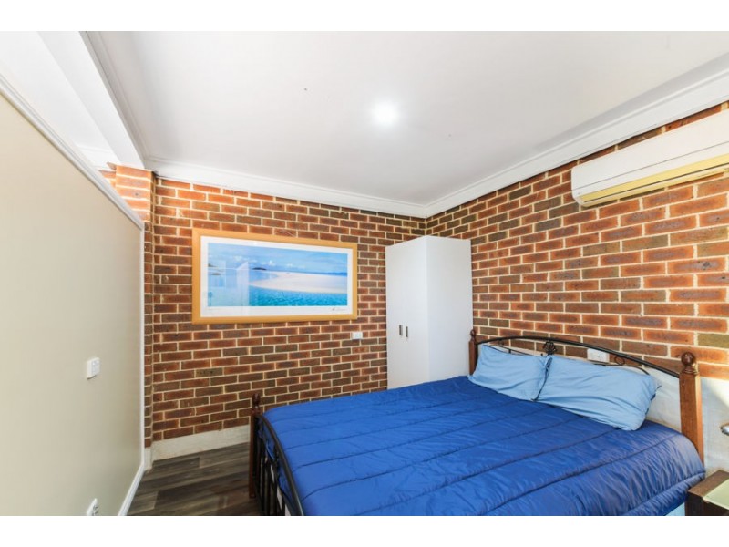 9 John Street, The Oaks NSW 2570