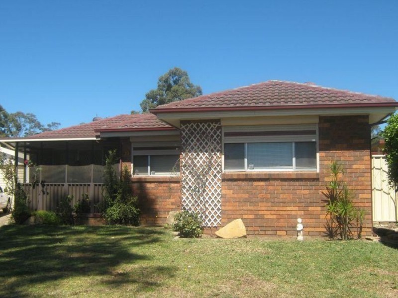 10 Geum Place, Macquarie Fields NSW 2564