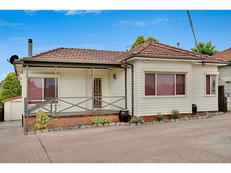 52 Bradbury Avenue, Campbelltown NSW 2560