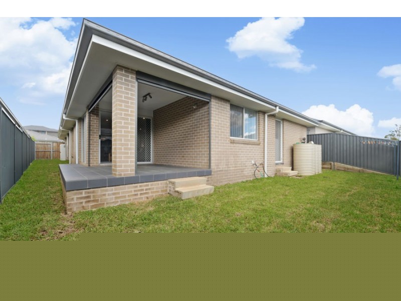 25 Tess Circuit, Oran Park NSW 2570