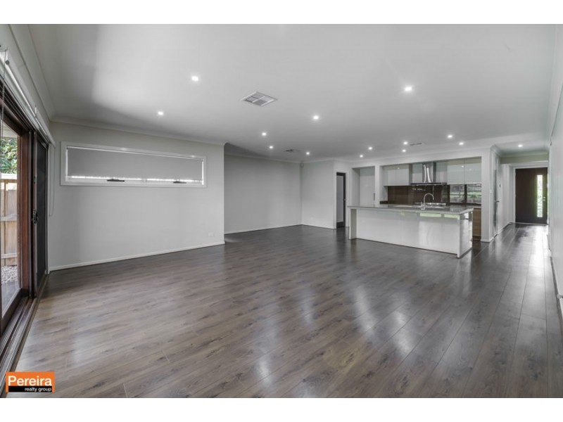 11 Loudon Crescent, Cobbitty NSW 2570