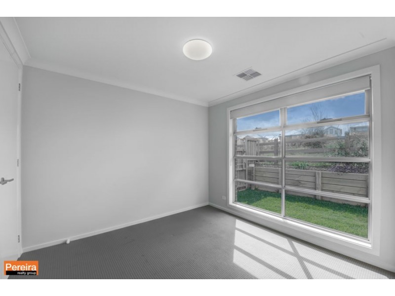 11 Loudon Crescent, Cobbitty NSW 2570