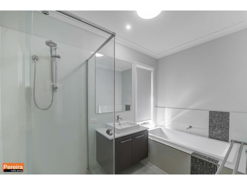 11 Loudon Crescent, Cobbitty NSW 2570