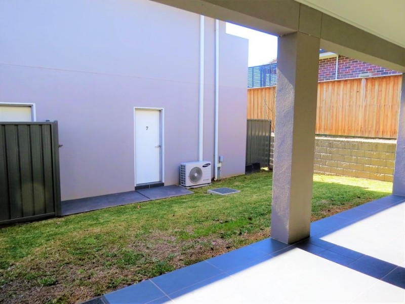 7/22 Vicary Street, Elderslie NSW 2570
