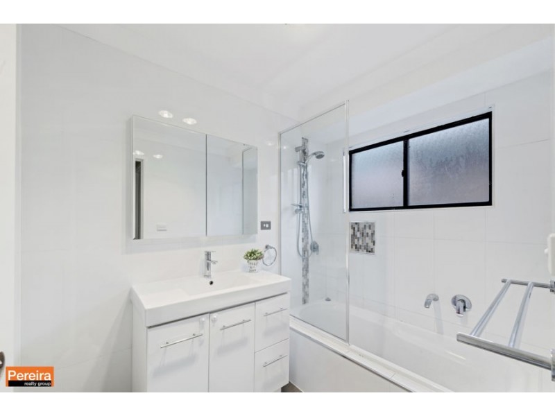 23 Alabaster Place, Eagle Vale NSW 2558
