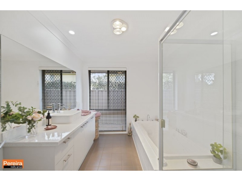 36 Lakeland Circuit, Harrington Park NSW 2567