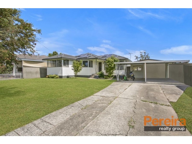 17 Derby Street, Minto NSW 2566
