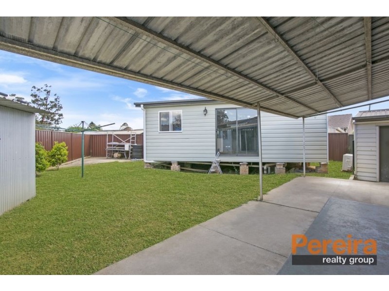 17 Derby Street, Minto NSW 2566