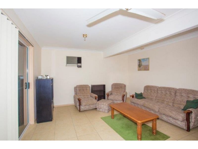 2/31 Mcmillan Street, Labrador QLD 4215