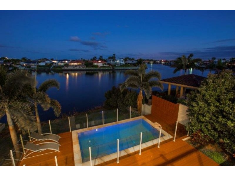 8 Key Largo, Clear Island Waters QLD 4226