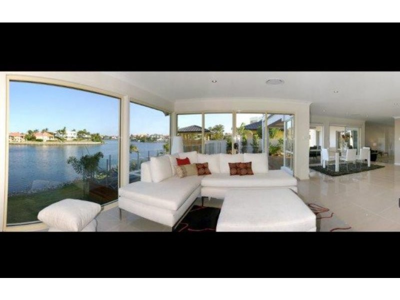 8 Key Largo, Clear Island Waters QLD 4226