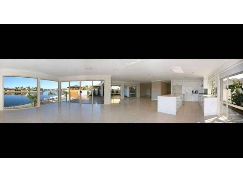 8 Key Largo, Clear Island Waters QLD 4226