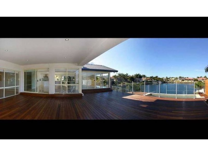 8 Key Largo, Clear Island Waters QLD 4226