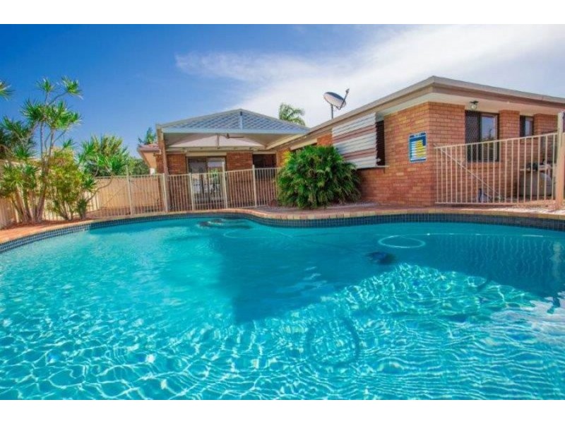 56 Lakefield Crescent, Paradise Point QLD 4216