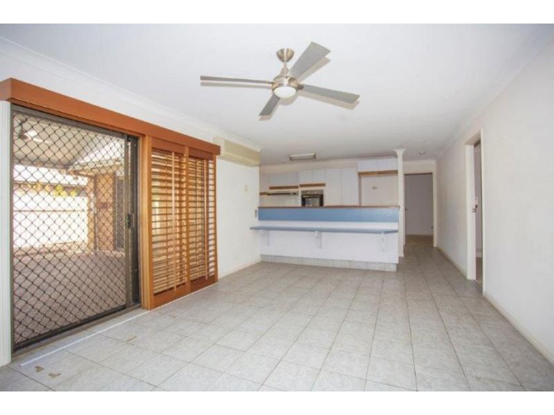 56 Lakefield Crescent, Paradise Point QLD 4216