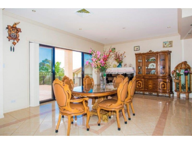 Highland Park QLD 4211