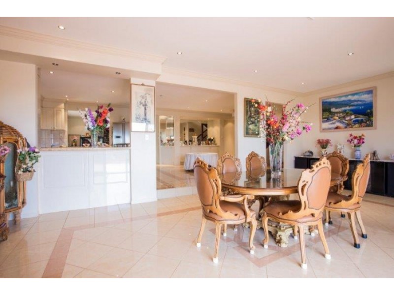 Highland Park QLD 4211
