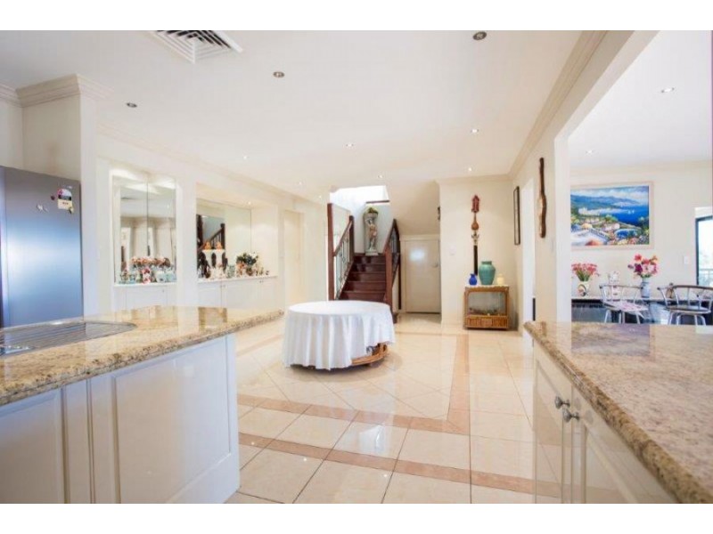 Highland Park QLD 4211