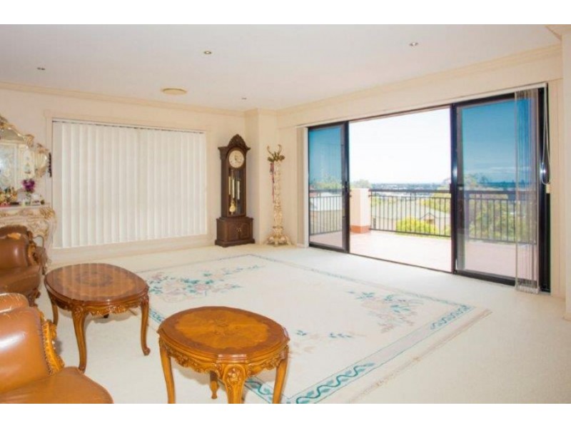 Highland Park QLD 4211