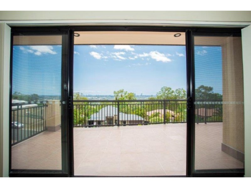 Highland Park QLD 4211