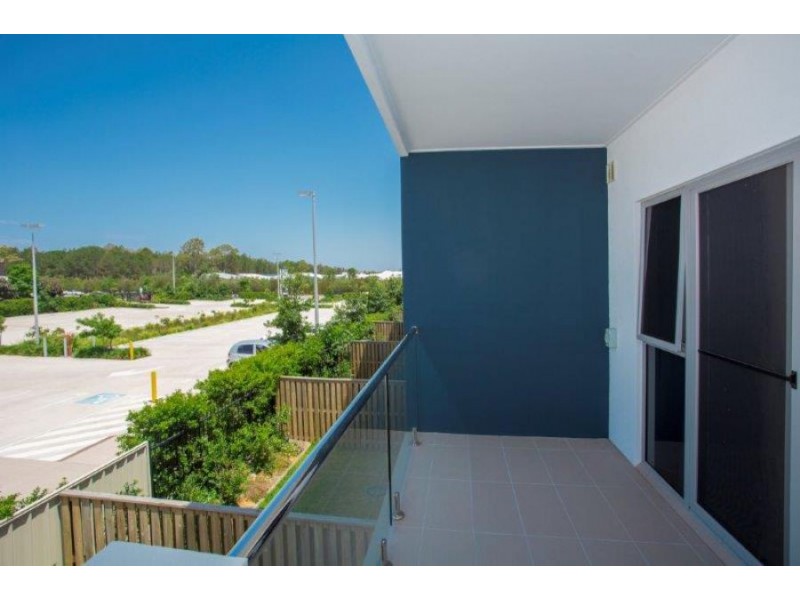 88 Broadwater Ave, Hope Island QLD 4212