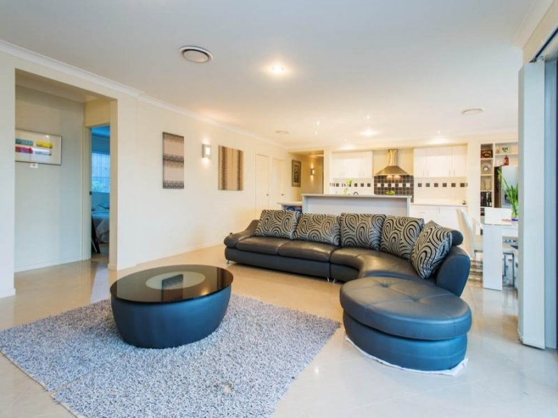 26 Cossington Circuit, Maudsland QLD 4210