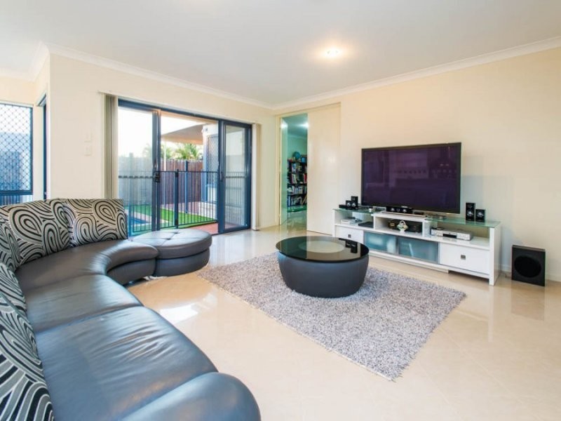 26 Cossington Circuit, Maudsland QLD 4210