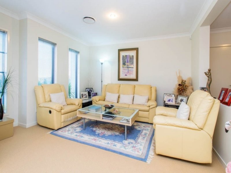 26 Cossington Circuit, Maudsland QLD 4210