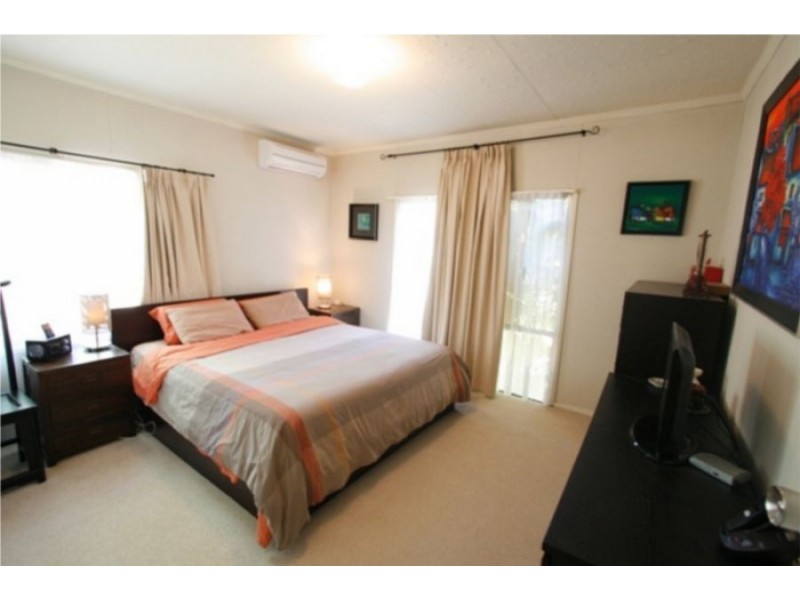 41 shaw street, Southport QLD 4215