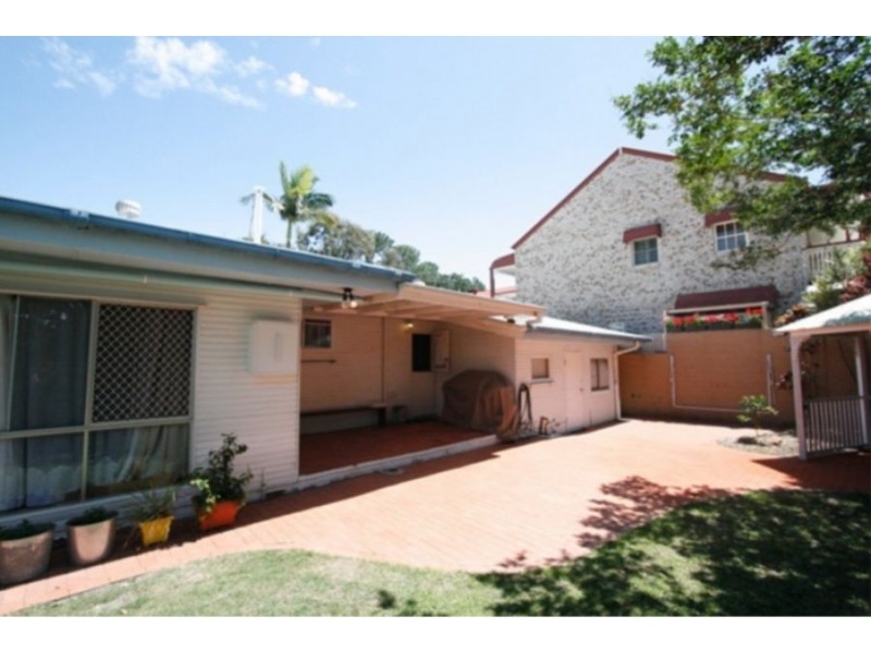 41 shaw street, Southport QLD 4215