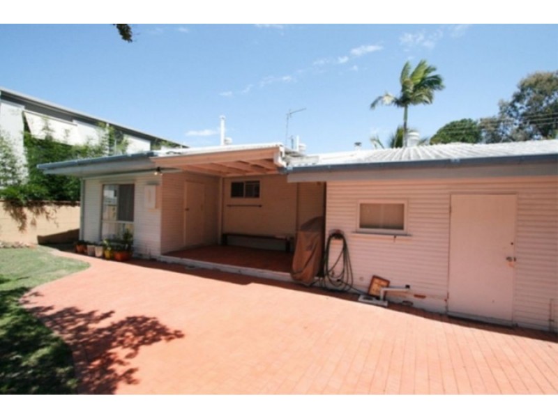 41 shaw street, Southport QLD 4215